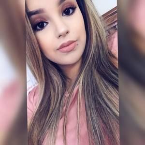 Meet your Posher, Vicky